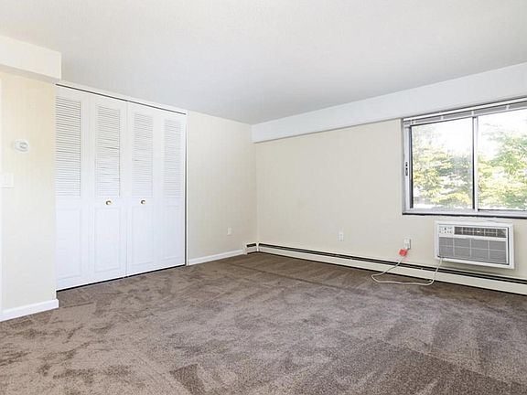 5th image of 1025 Hancock St