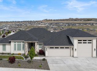 7056 W 33rd Pl, Kennewick, WA 99338