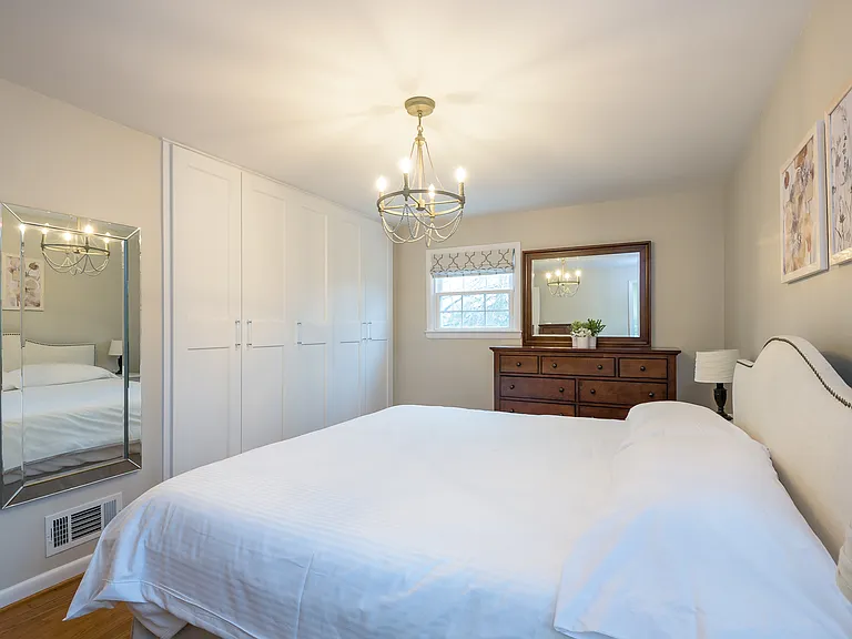 407 Russell Rd — Photo 20