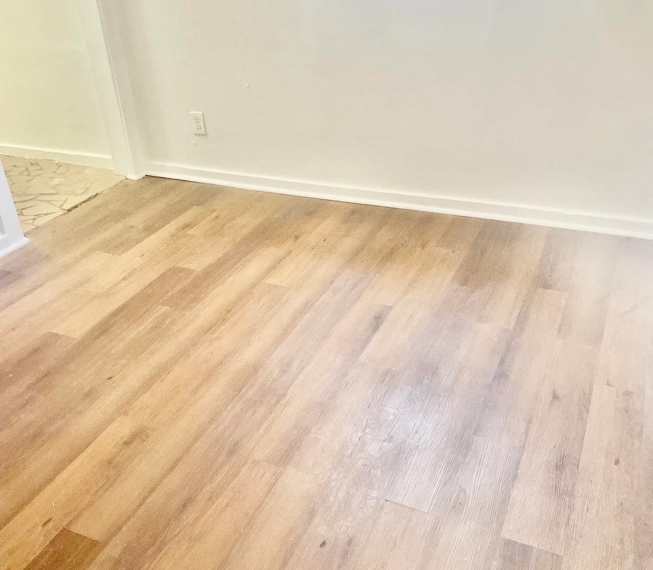 3 bed, 2.0 bath, 1008 sqft, $1,200 — Photo 3