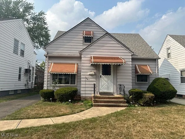 14911 Tabor Ave photo 1