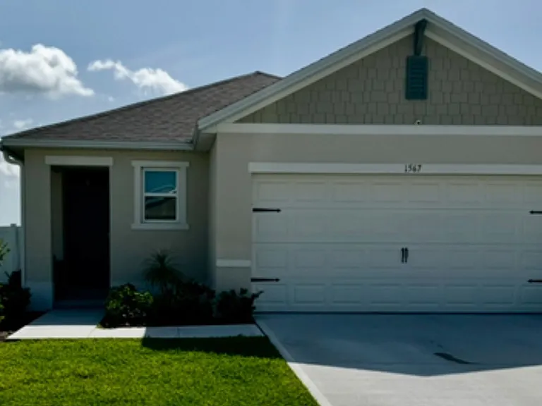 1567 Barberry Dr — Photo 2