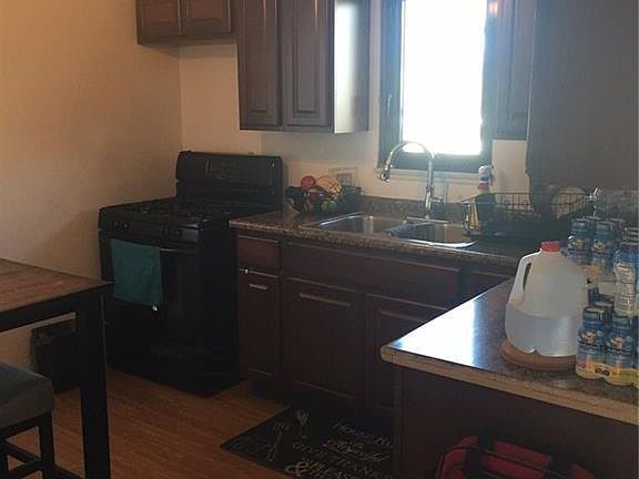 2nd image of 3118 Parklane Dr