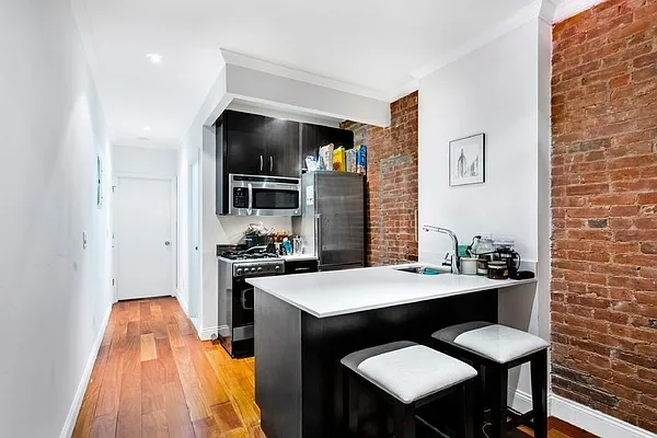 Rented by Universal Realty Group | media 11