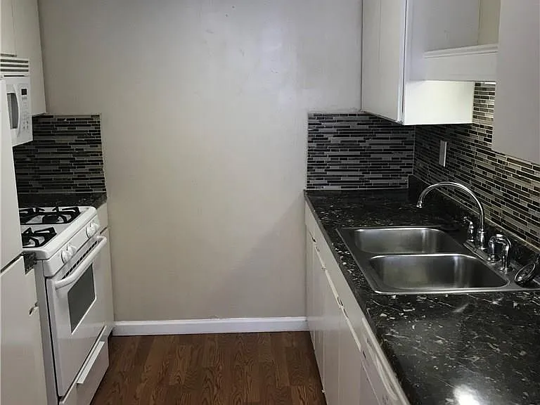 1800 Lavaca St #205 — Photo 3