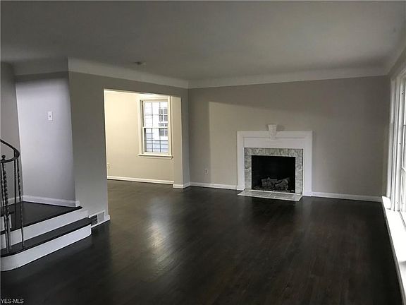 2nd image of 18907 Scottsdale Blvd