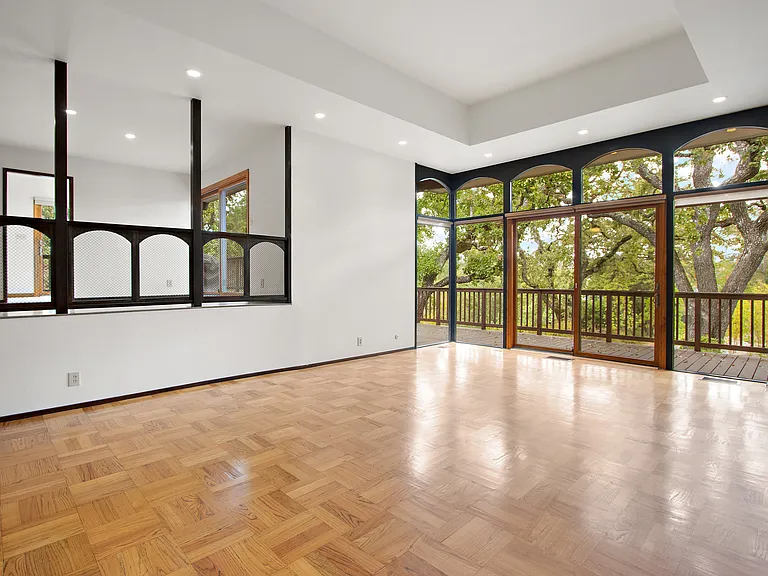 20 Richelle Ct — Photo 8