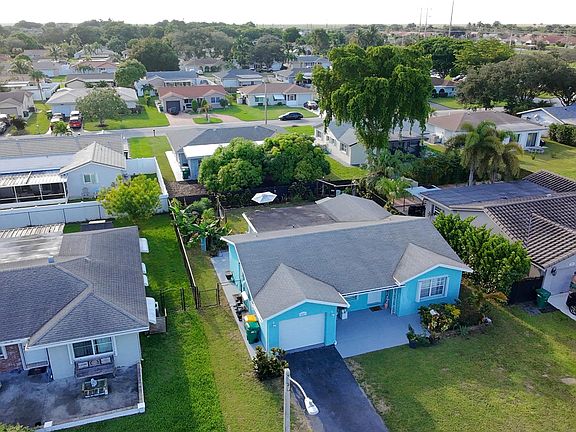 2nd image of 8201 NW 103RD Avenue