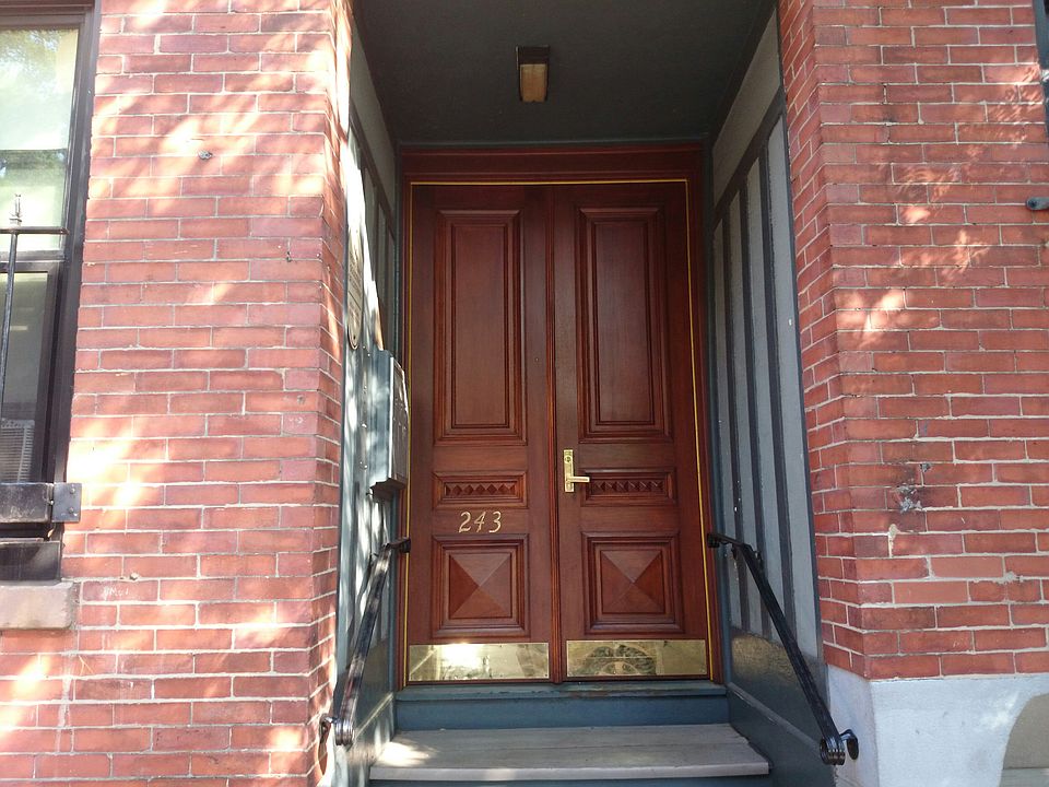 2nd image of 243 Shawmut Ave