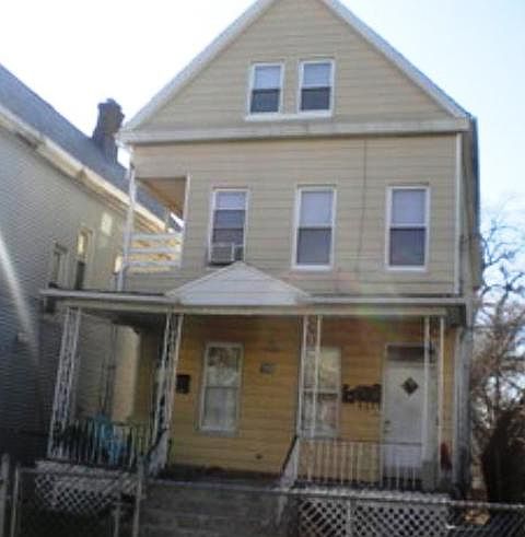 1st image of 198 W Lincoln Ave