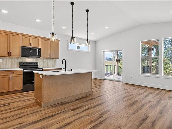 4th image of 16803 N Wellington Rd