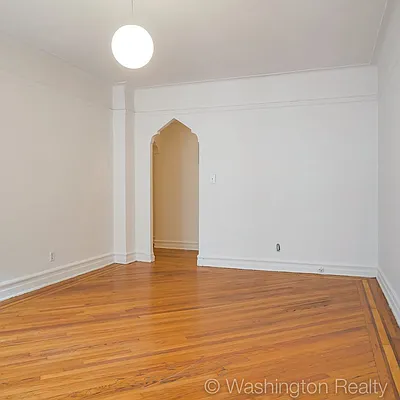 Rented by Washington Realty Corp. | media 2