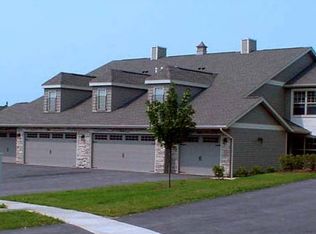 156 Penny Ln, Sycamore, IL 60178