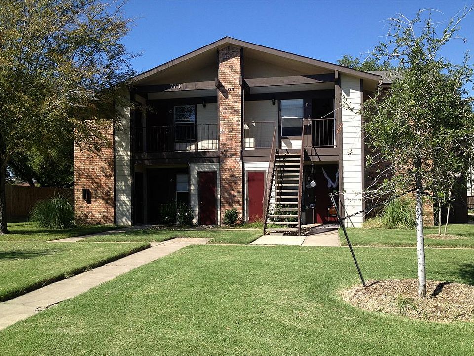 1st image of 713 Wellesley Ct APT B
