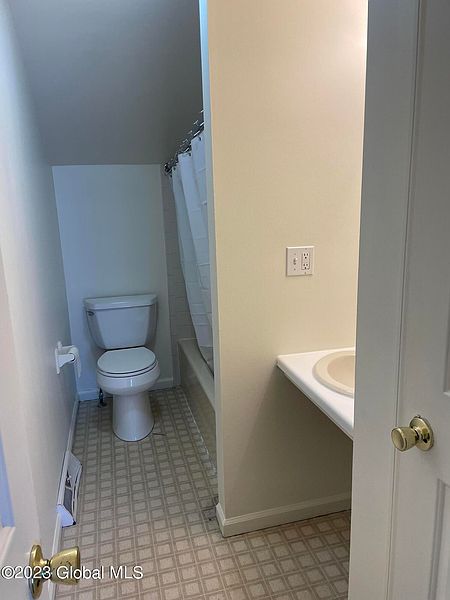 5th image of 473 Washington Avenue