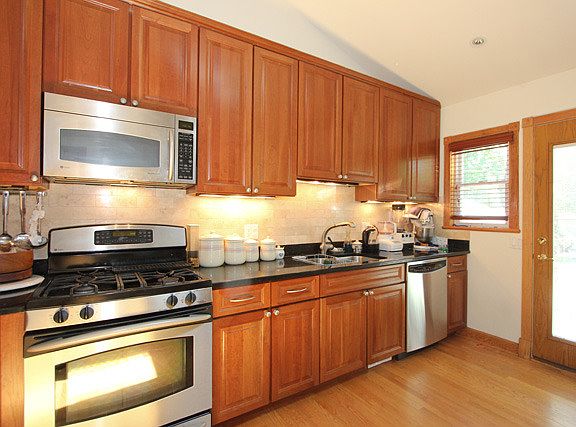 4th image of 7347 Holly Ct
