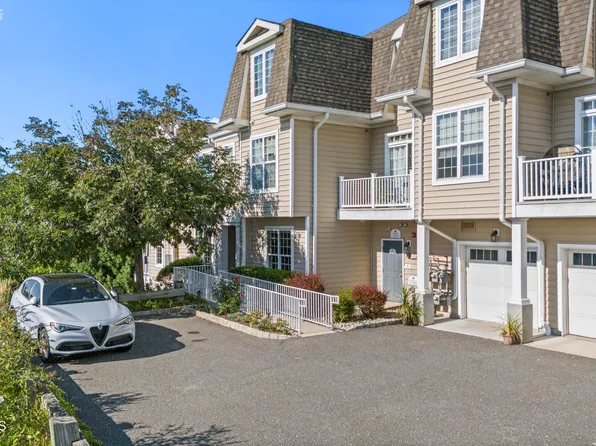 203 April Way, Middletown, NJ 07748