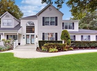 19 Scott Ln, Manorville, NY 11949