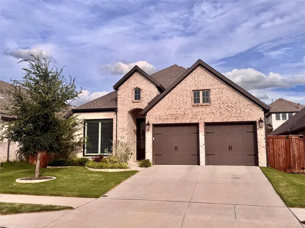 215 Buffalo Blvd, Rhome, TX 76078