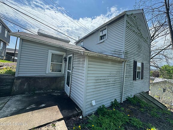 2nd image of 345 W Pine Ave