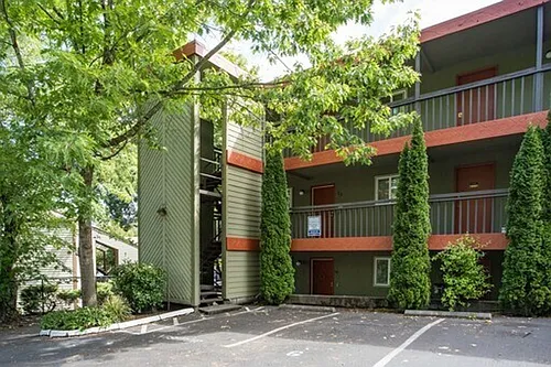 Barbur Place SE Portland Photo 1