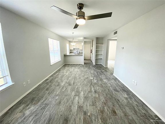 3rd image of 1006 W Kelly Ave APT H