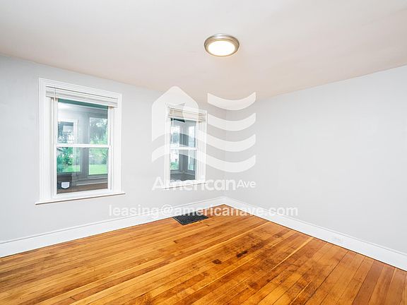 4th image of 7180 Lemoyne Ave