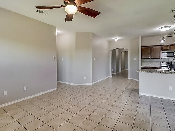 4th image of 2520 Caden Ct