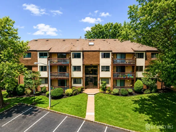 201 Edison Glen Ter, Edison, NJ 08837