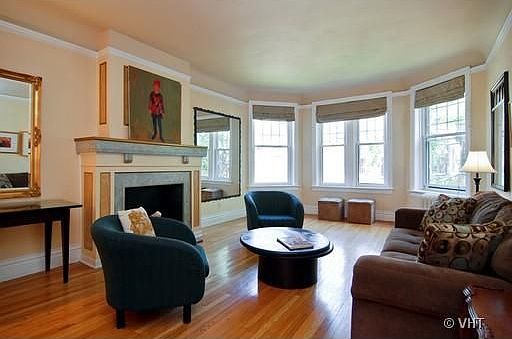 3rd image of 1227 W Lunt Ave APT 3A