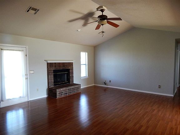 3rd image of 4141 SW Parkridge Blvd