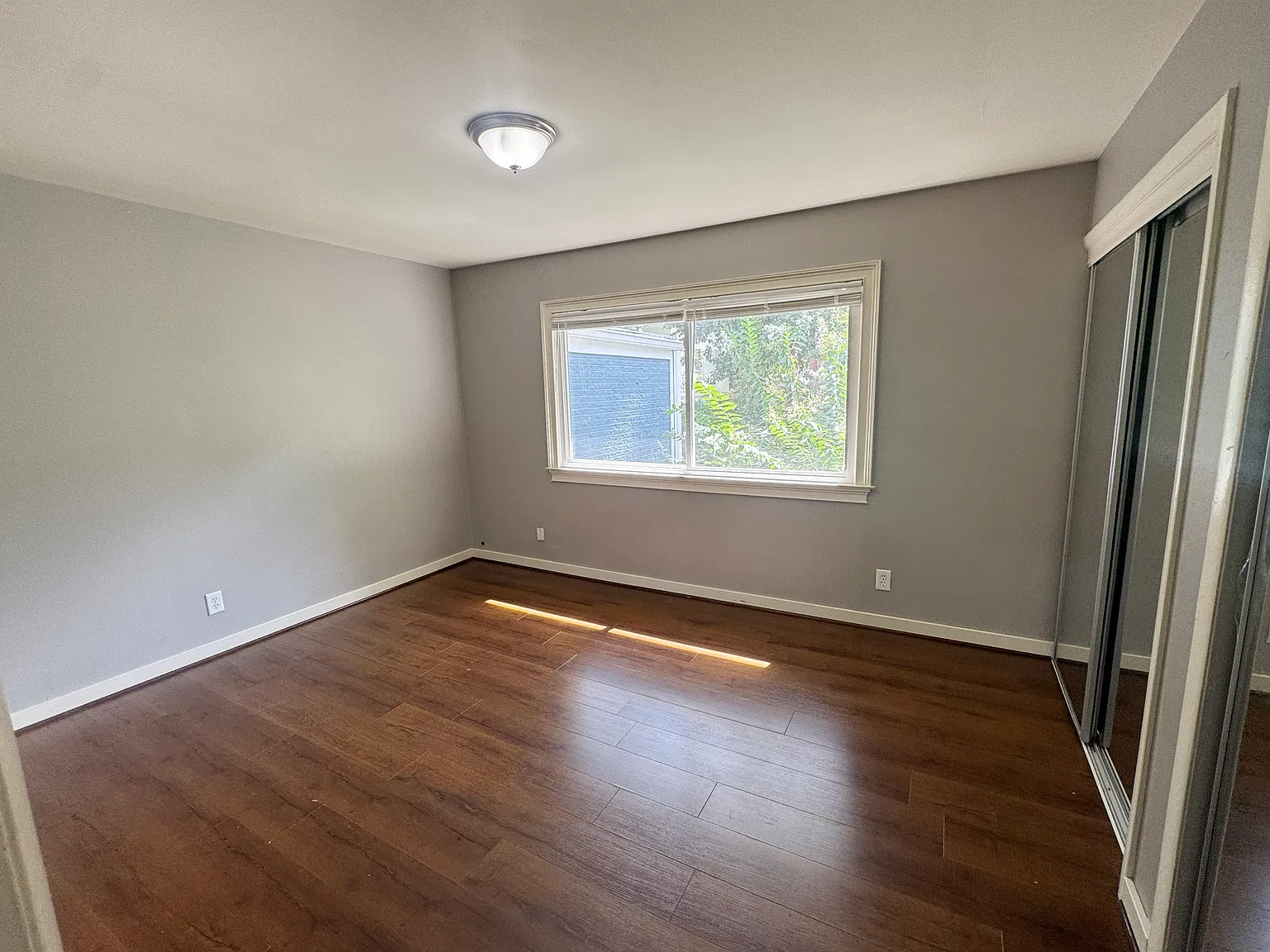 2 bed, 900 sqft, $1,495 — Photo 3