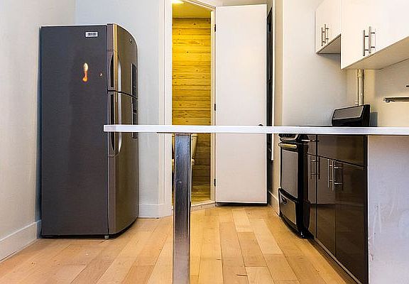 2nd image of 699 De Kalb Ave #8