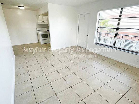 2nd image of 914 S Federal Hwy #4