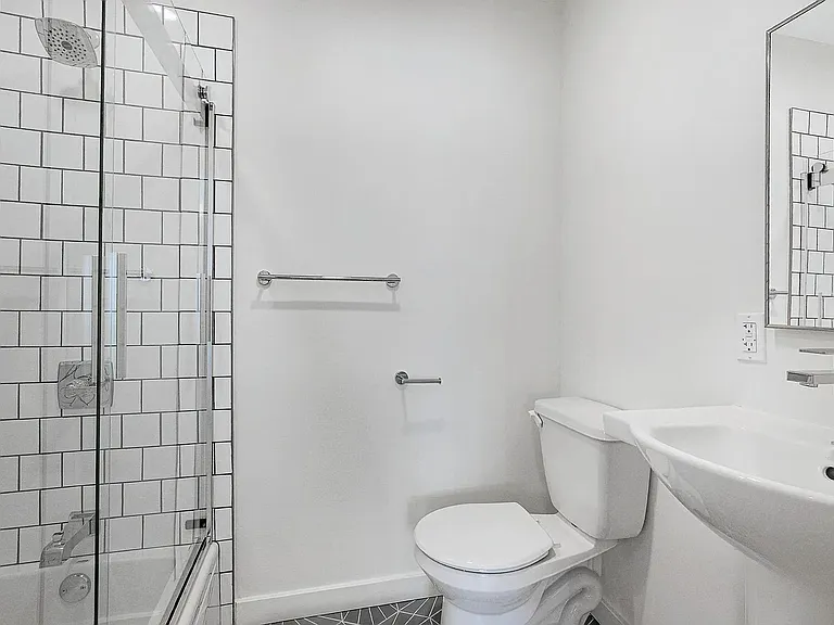 1155 N Madison Ave #11 — Photo 10