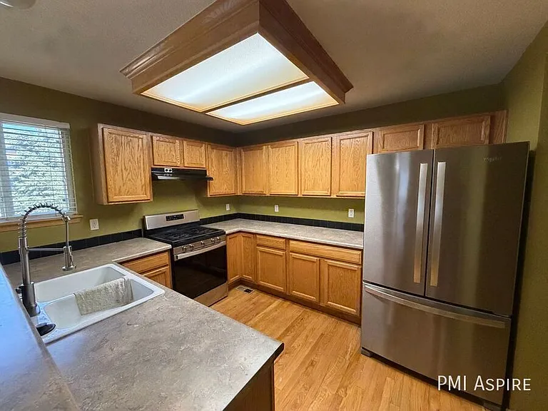 10489 Taylor Ave — Photo 5