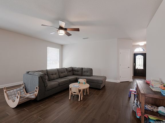4th image of 6015 AKIN ELM