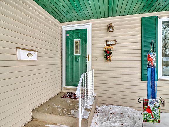 4th image of 35 Woodcrest Dr N
