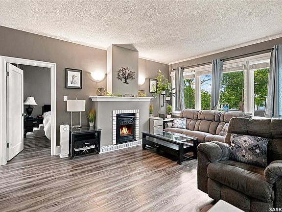 5th image of 2011 Lorne AVENUE