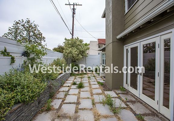 5th image of 4413 Bellingham Ave