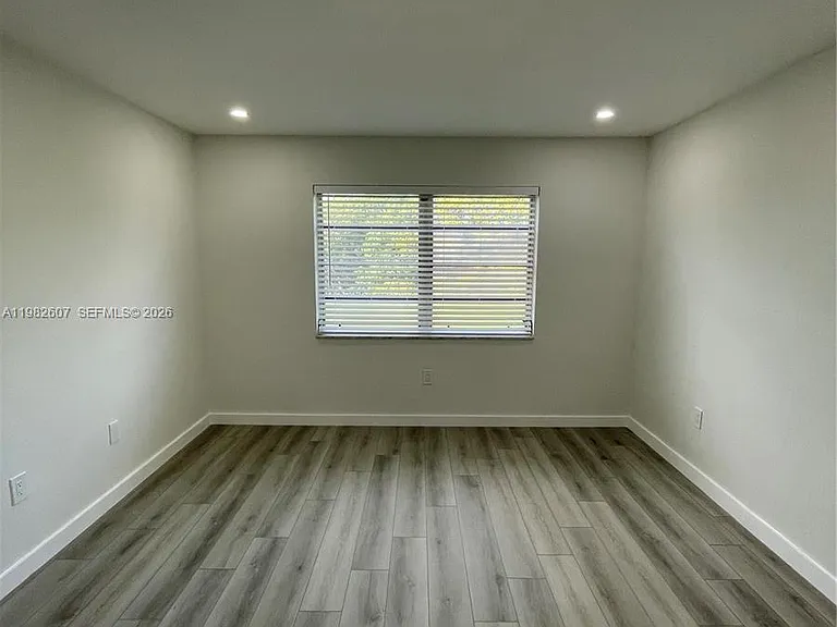 365 NE 125th St #409 — Photo 18
