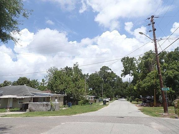 4th image of 3804 Emanuel Ave