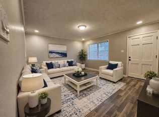 2869 Dumbarton Oaks Dr, Memphis, TN 38127