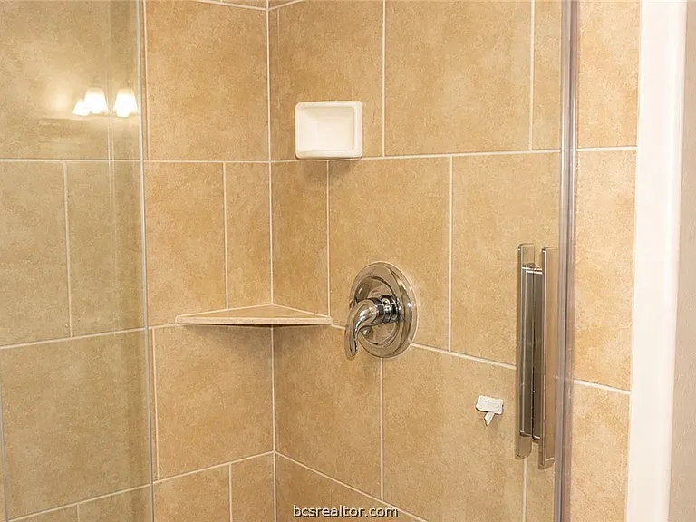 4660B Raymond Stotzer Pkwy — Photo 12