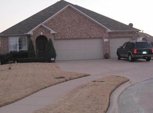 504 Mesa Ridge Ct, Arlington, TX 76002