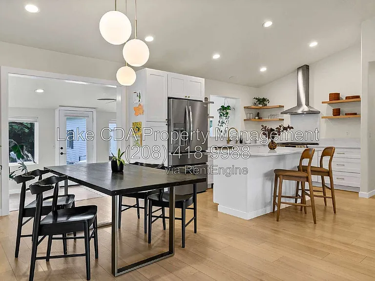 2082 E Greenleaf Ln — Photo 8