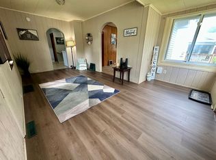 1217 Ackermant St, Waterloo, IA 50703