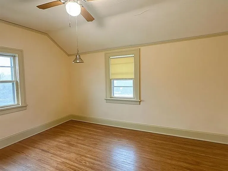 418 Orchard Park — Photo 8
