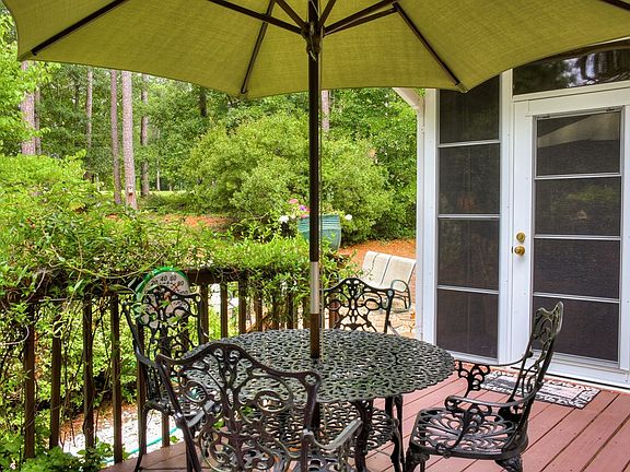 3rd image of 601 Ashbury Dr