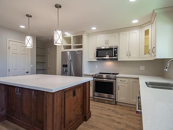 4th image of 10830 W Hibiscus Dr